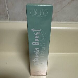 Ciaté London Vitamin Boost Setting Spray in Teal and White